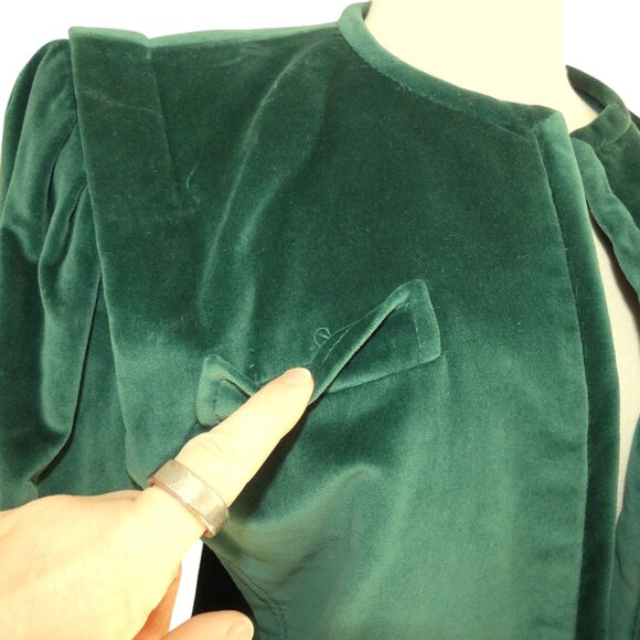 Vintage Carlisle Emerald Green Velvet Cropped Jacket and Pleated Skirt Set - Picture 6 of 10